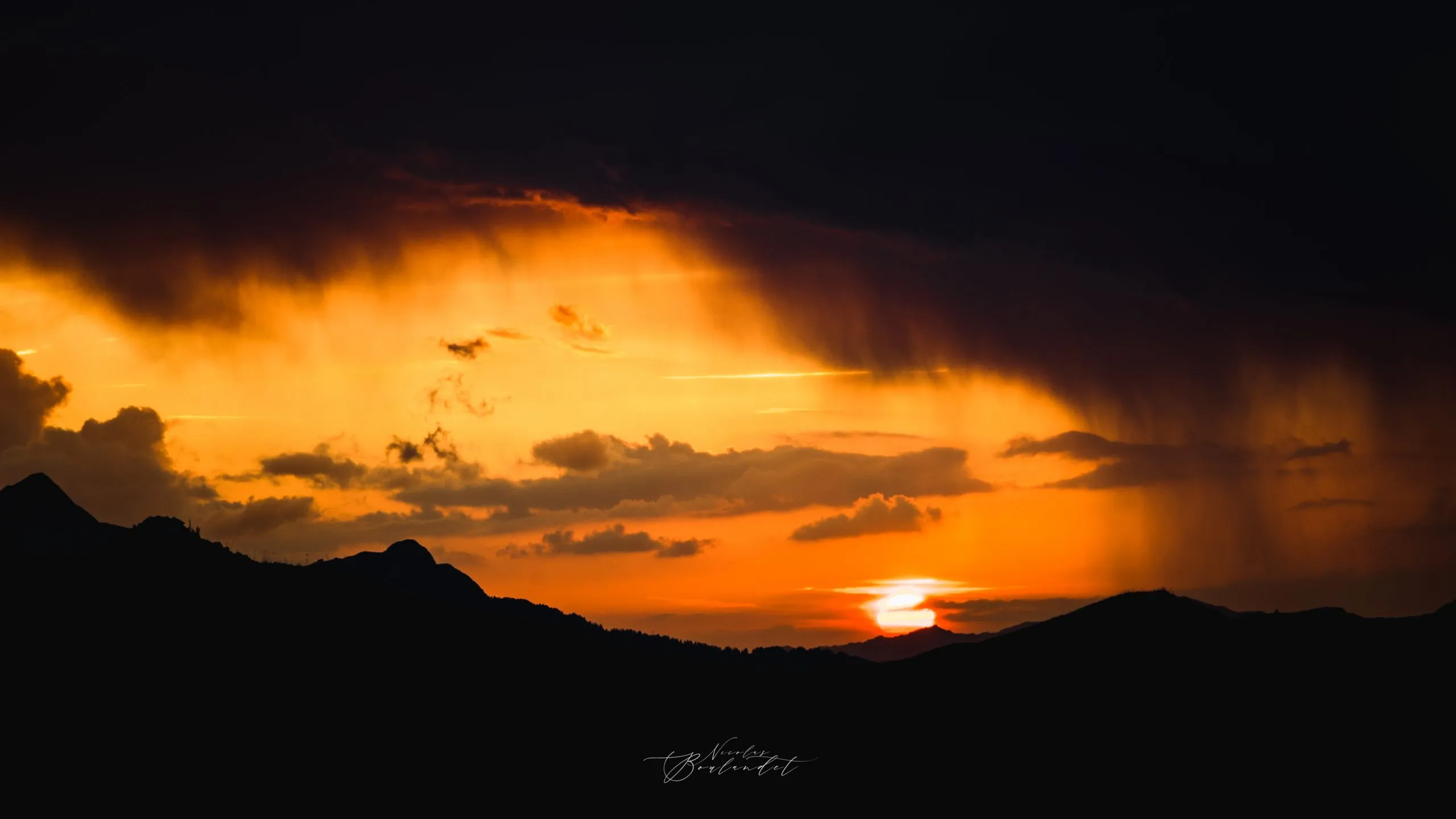 Coucher de soleil dans les Alpes