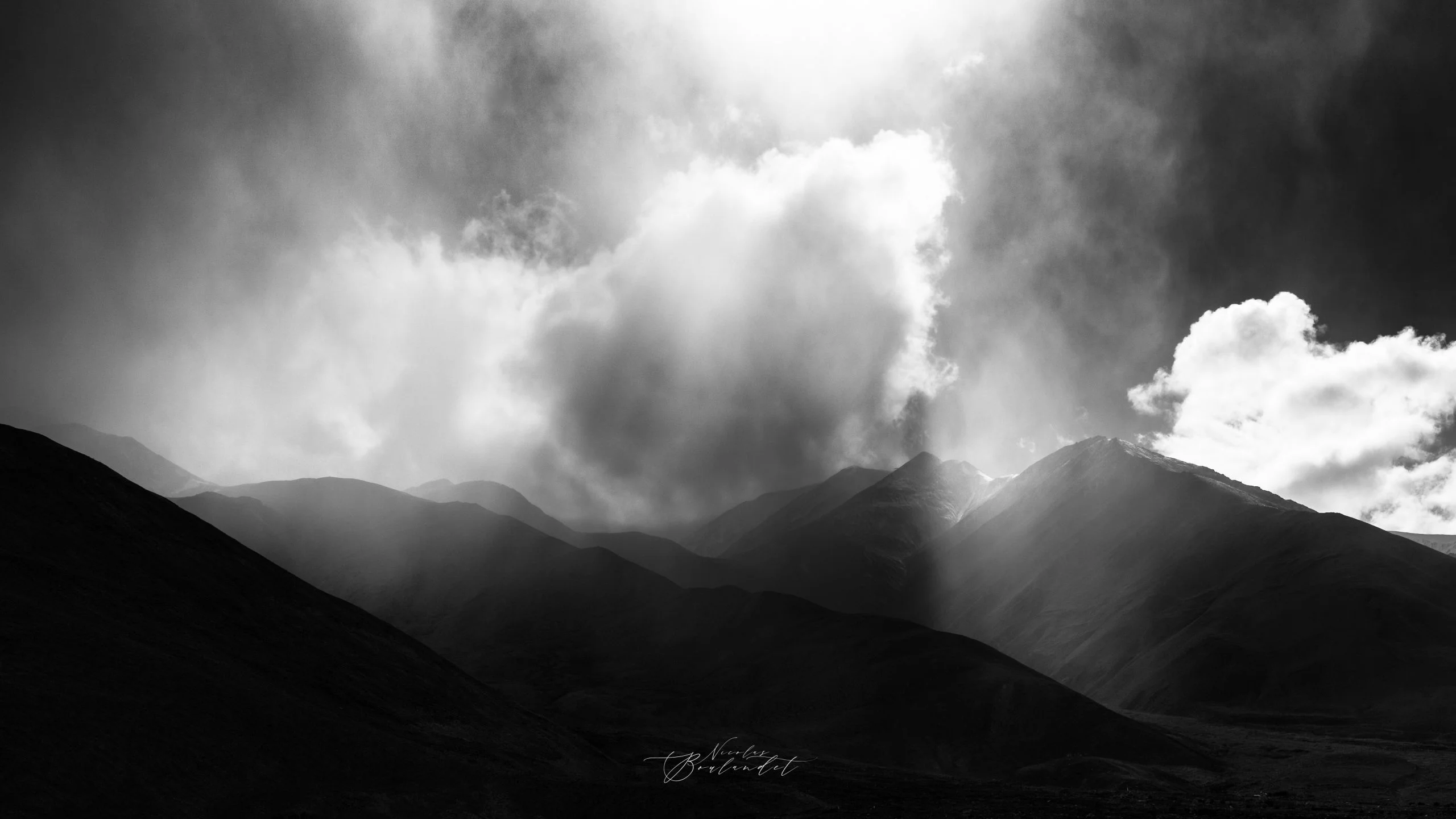 Lac Pangong Tso noir et blanc Lac Pangong Tso noir et blanc