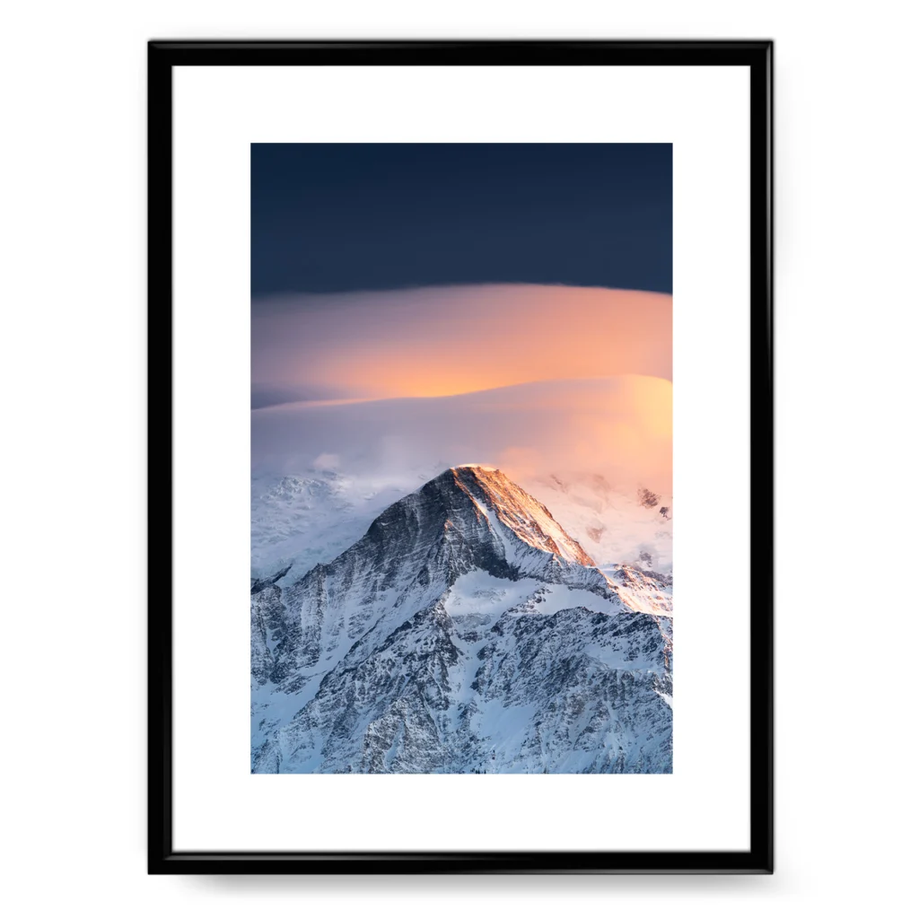 L'Aiguille du Goûter en hiver au coucher du soleil