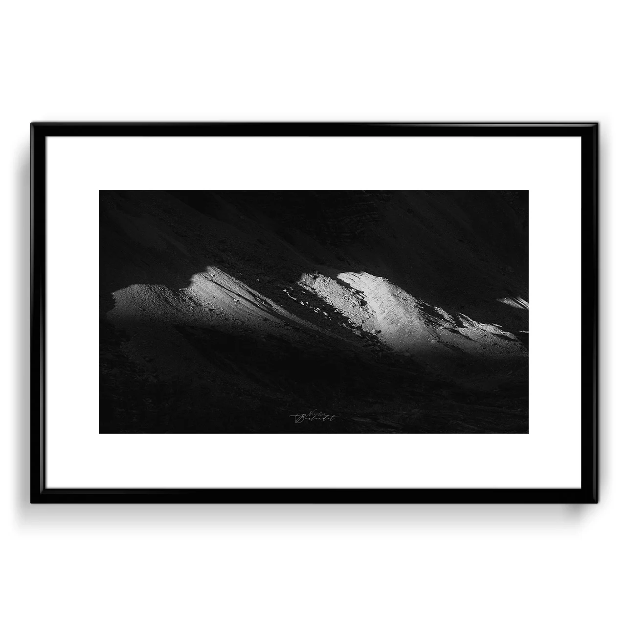 Photo roches des Dolomites noir et blanc
