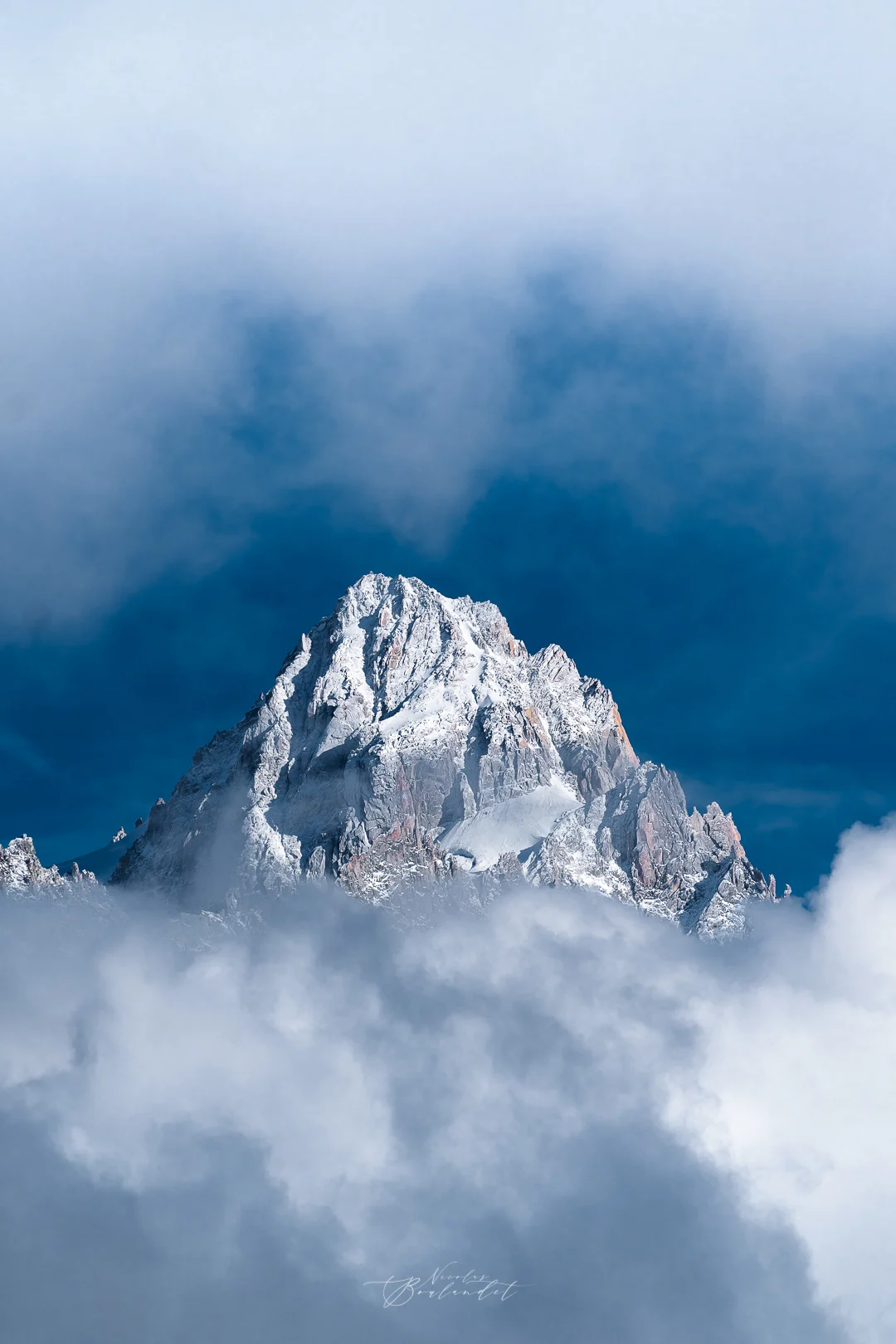 Aiguille du Chardonnet Aiguille du Chardonnet 3824m
