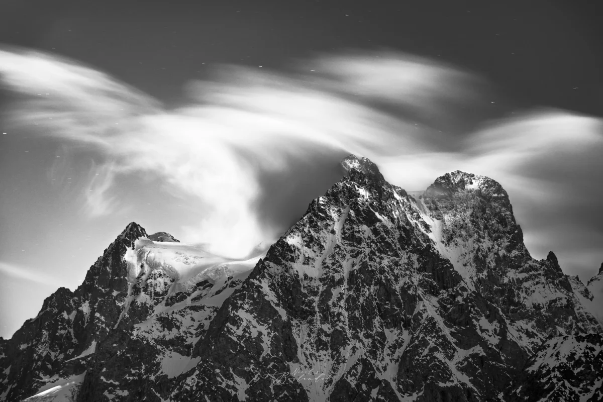 Le Mont Pelvoux noir et blanc massif des écrins
